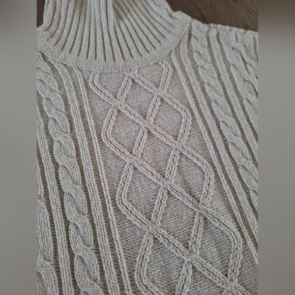 [L]cable knit turtle neck sweater - Picture 5 of 7
